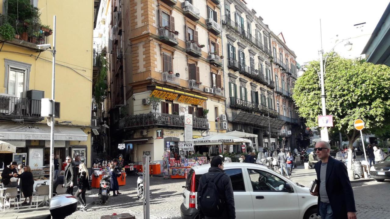 Piazza Carita' Centro Storico Leilighet Napoli Eksteriør bilde